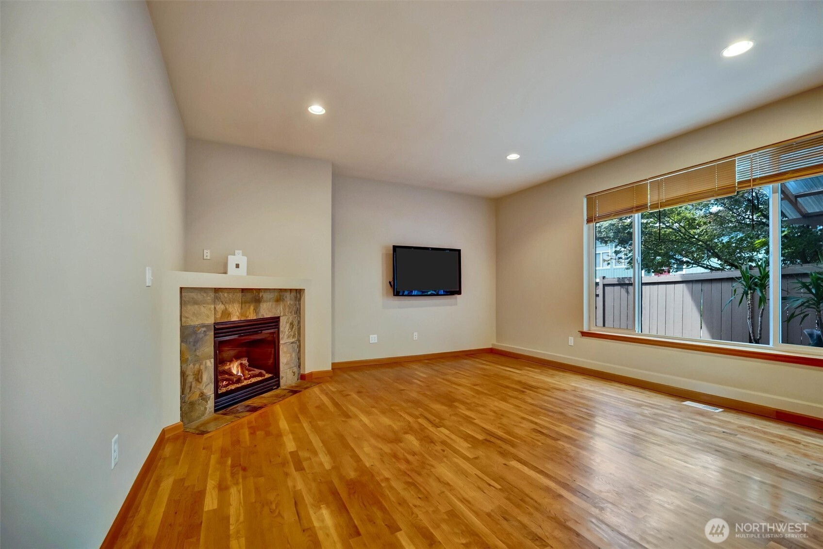 2125 131st Place Property Photo 5