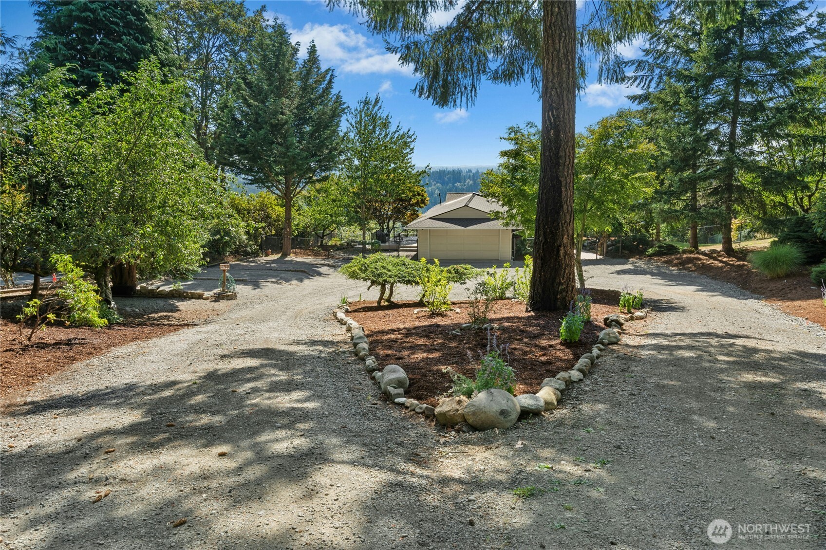 12213 206th Place Property Photo 4