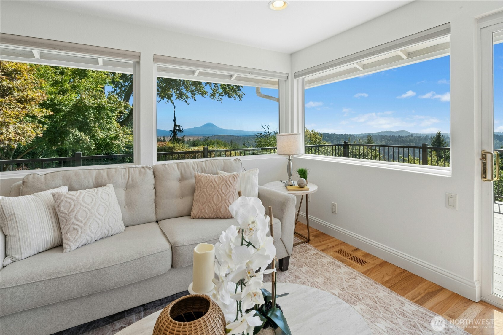 12213 206th Place Property Photo 9