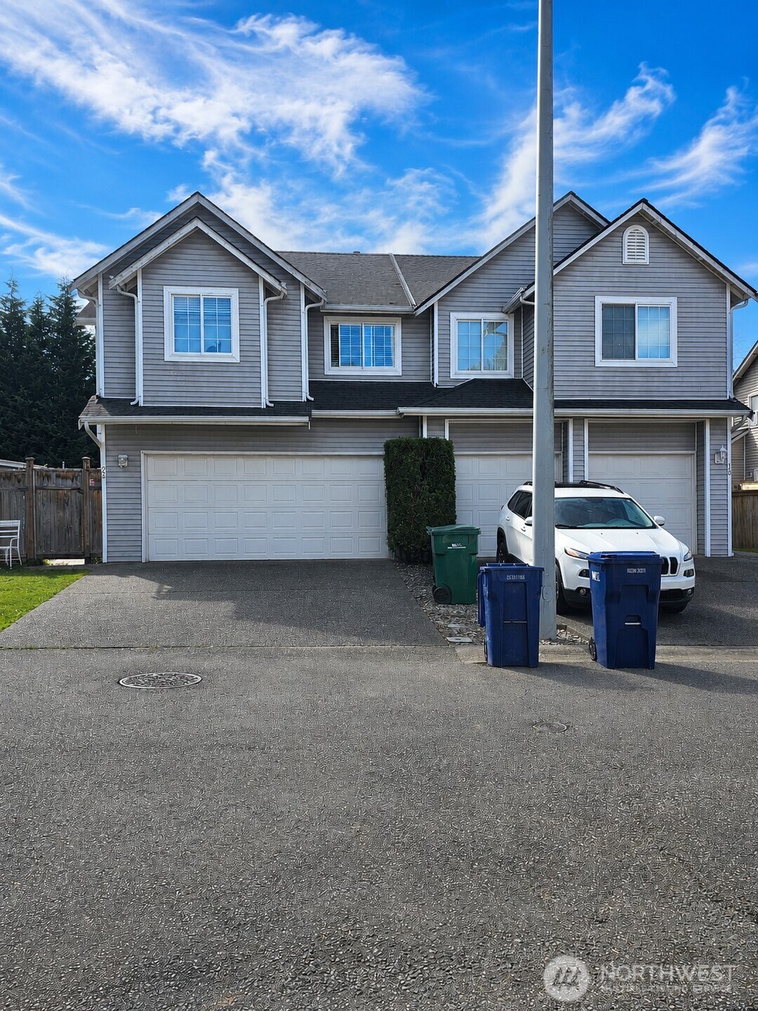 22 95th Drive Property Photo 2