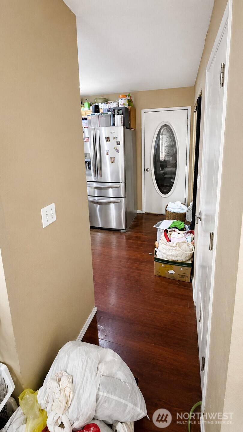 22 95th Drive Property Photo 12
