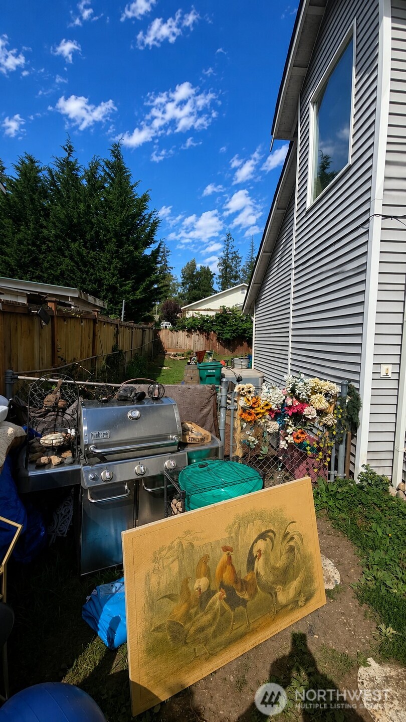 22 95th Drive Property Photo 16