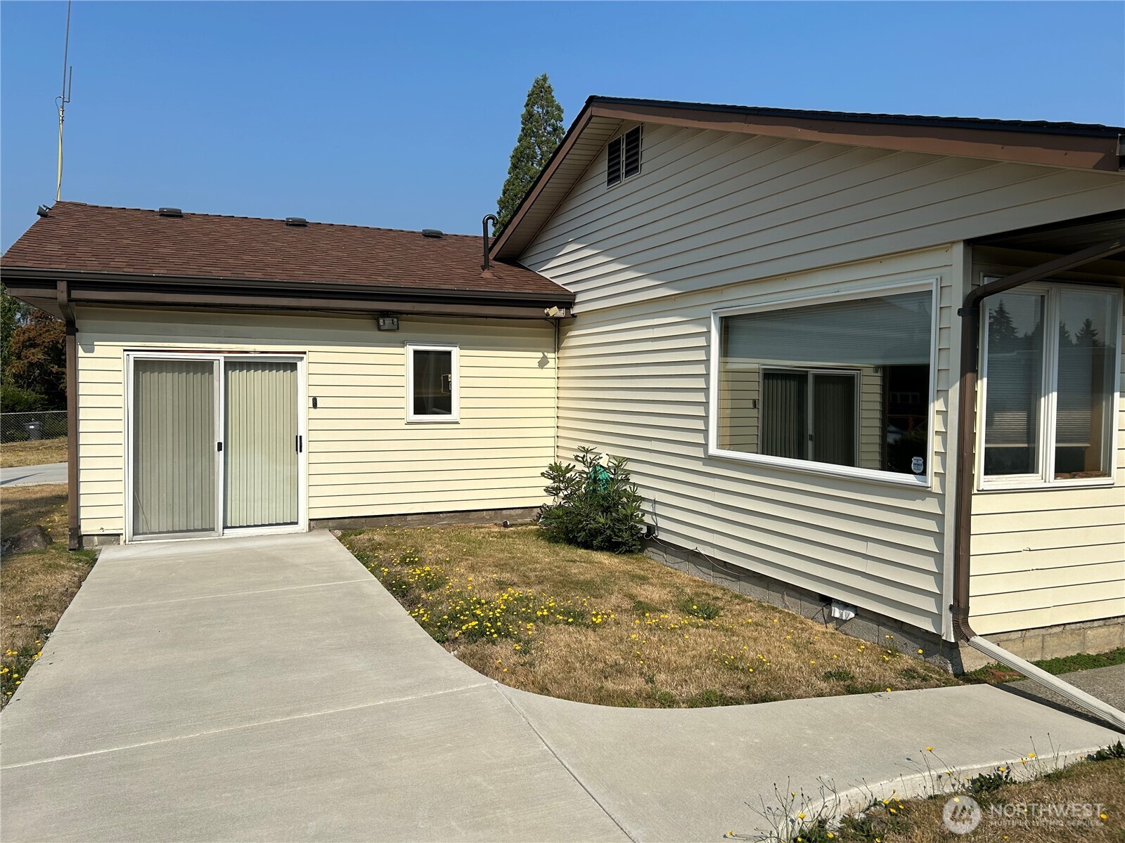 603 Gove Property Photo 2