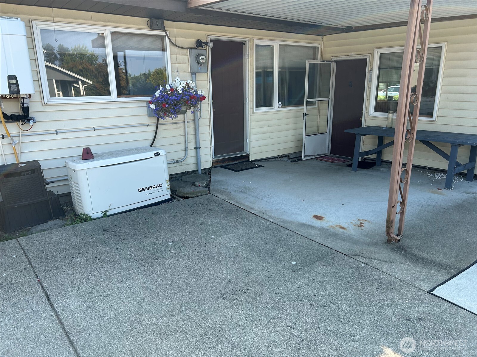 603 Gove Property Photo 5