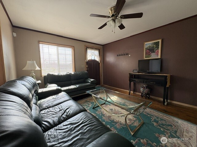 535 N 11th Property Photo 7