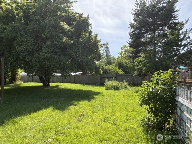 535 N 11th Property Photo 25