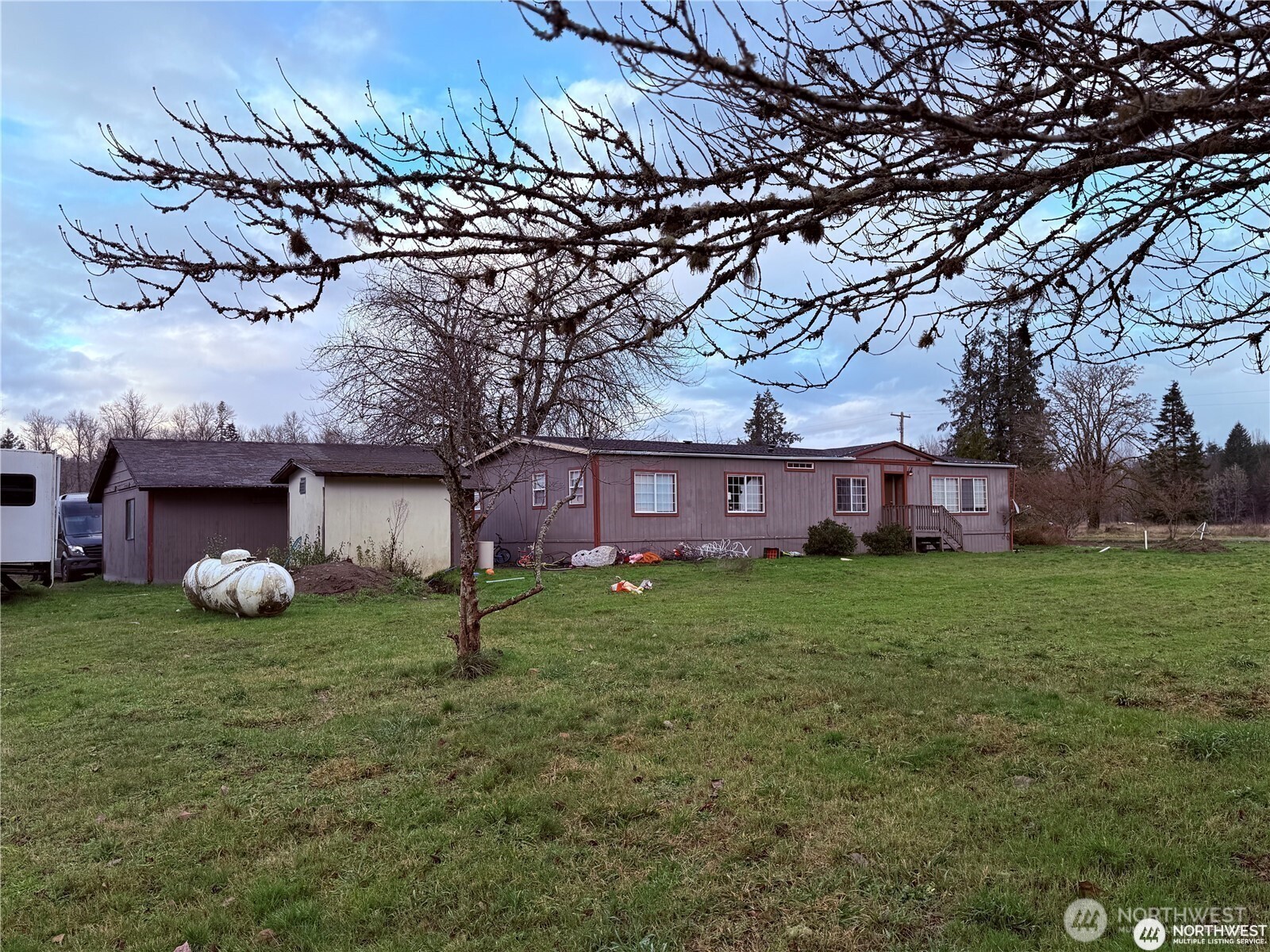 237 Collins Road Property Photo 5