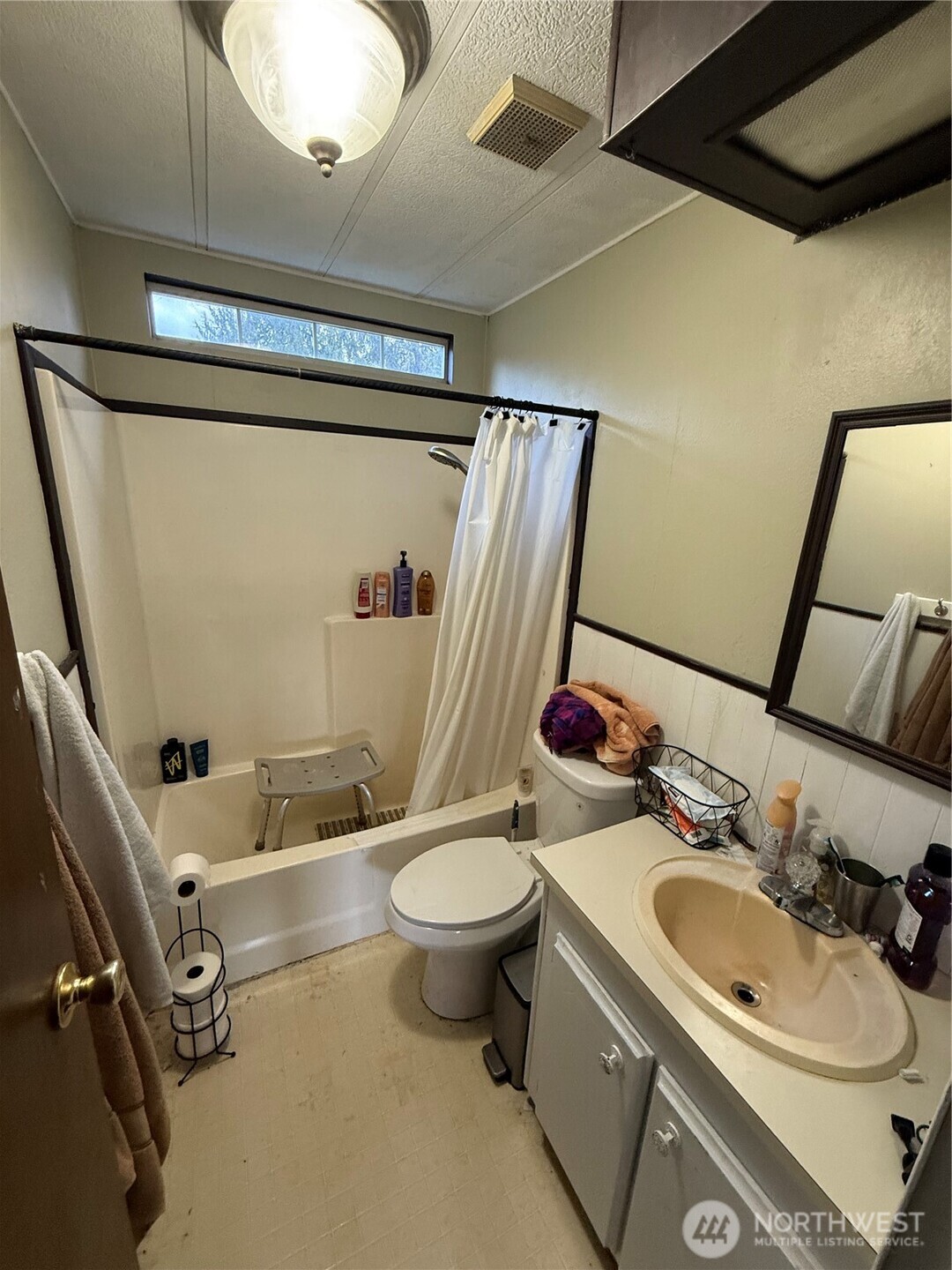 237 Collins Road Property Photo 10