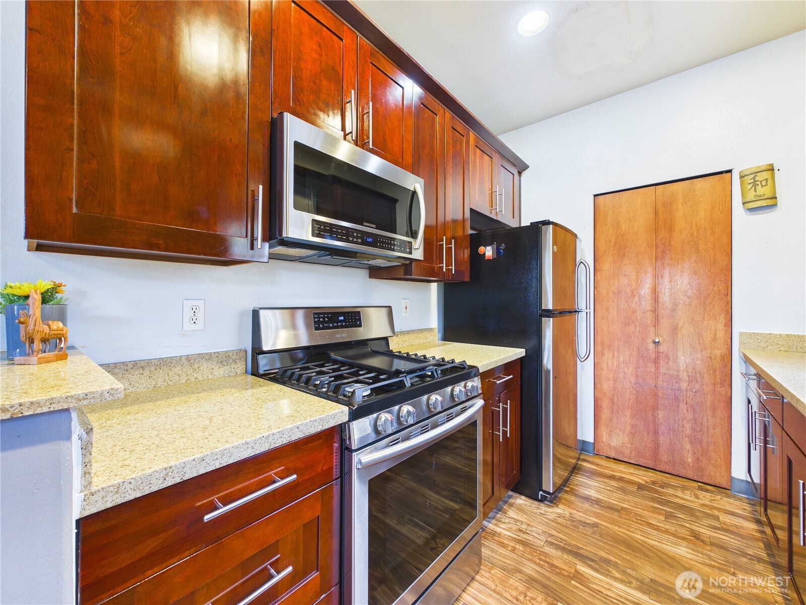 1108 S 207th Street Property Photo 12