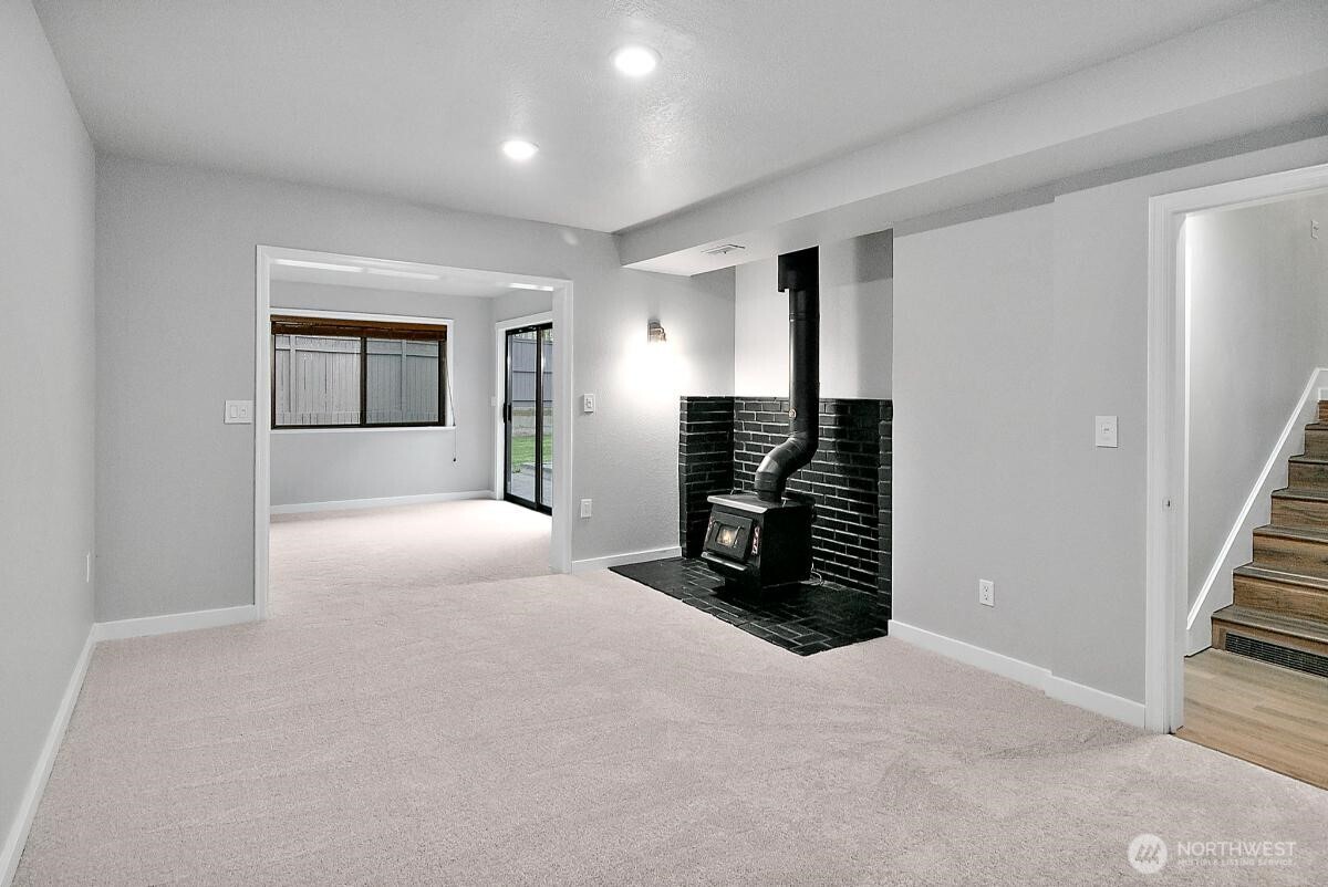 19114 49th Place Property Photo 19