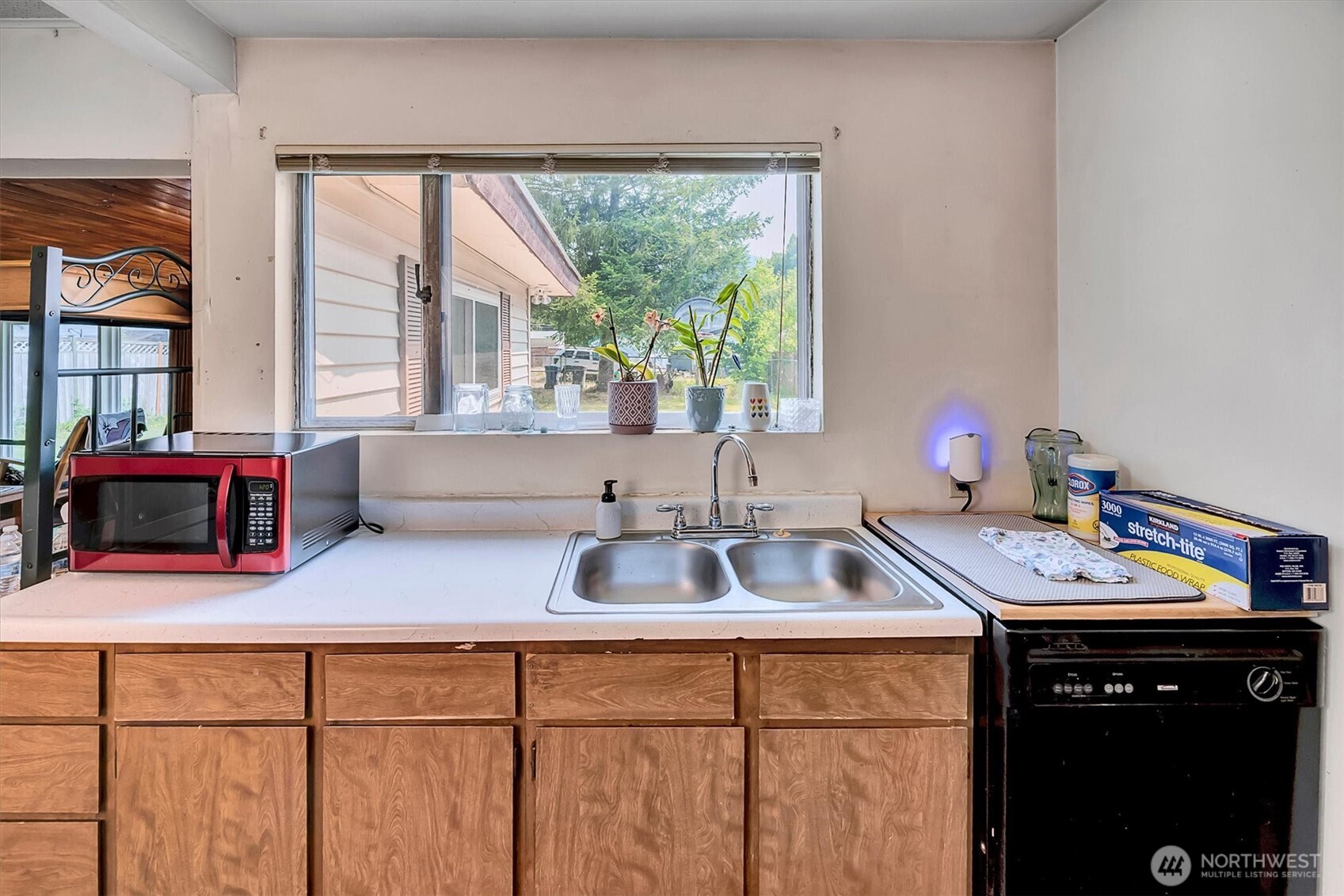 8090 Silva Ave Se Property Photo 13