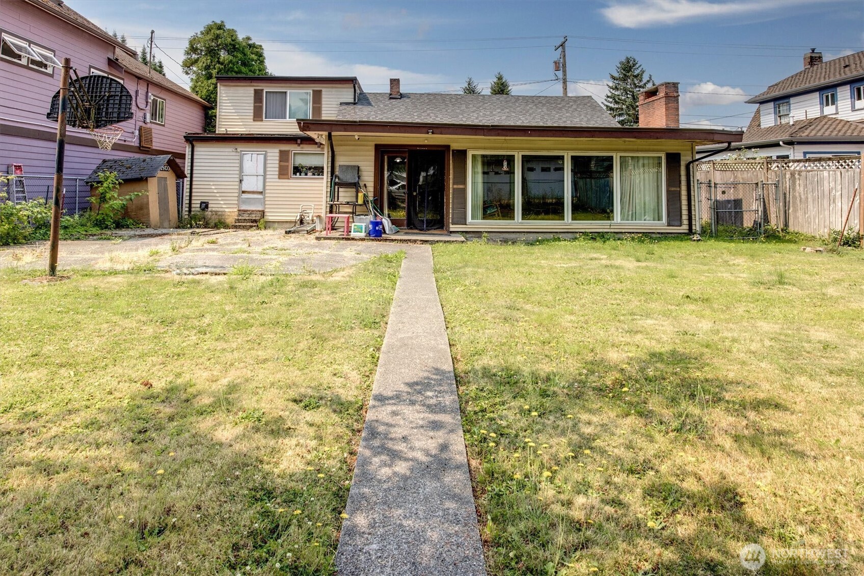8090 Silva Ave Se Property Photo 21