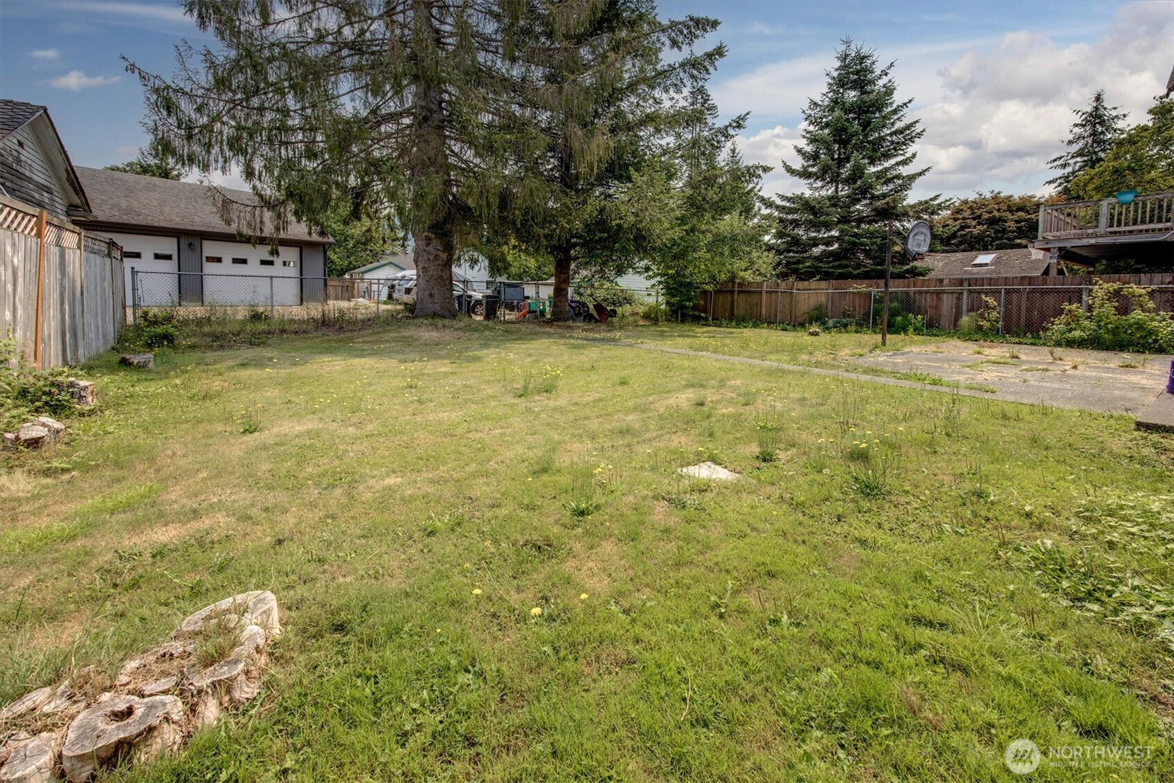 8090 Silva Ave Se Property Photo 23