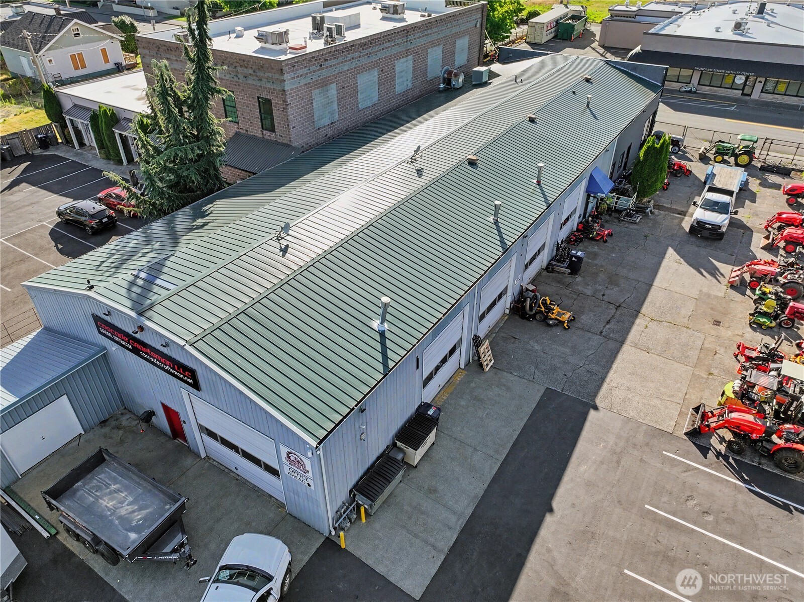 1343 Cole Street Property Photo 4
