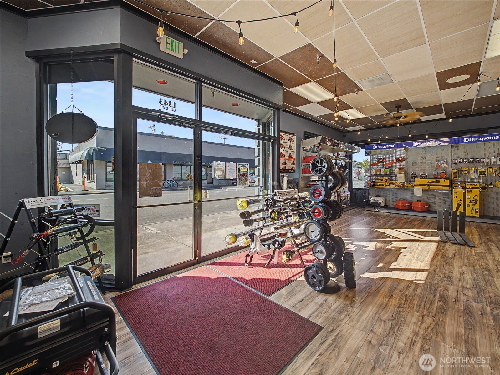 1343 Cole Street Property Photo 16