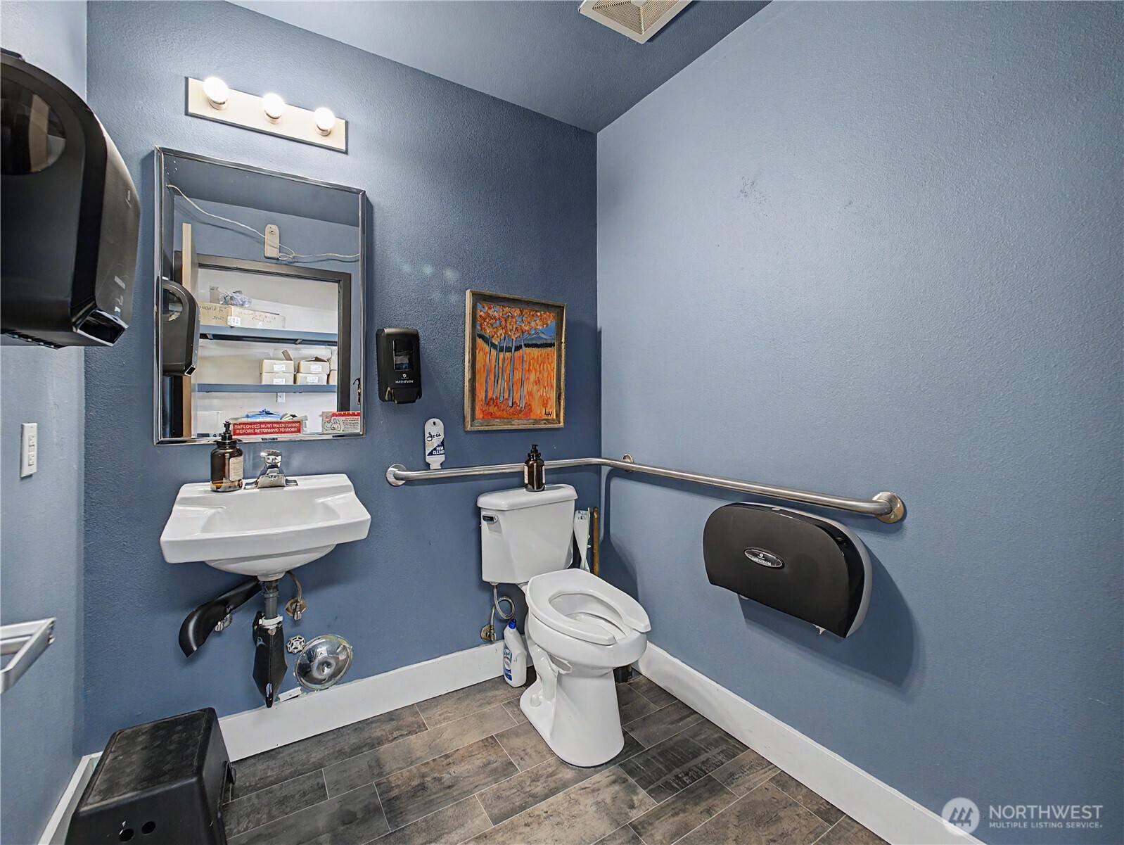 1343 Cole Street Property Photo 23