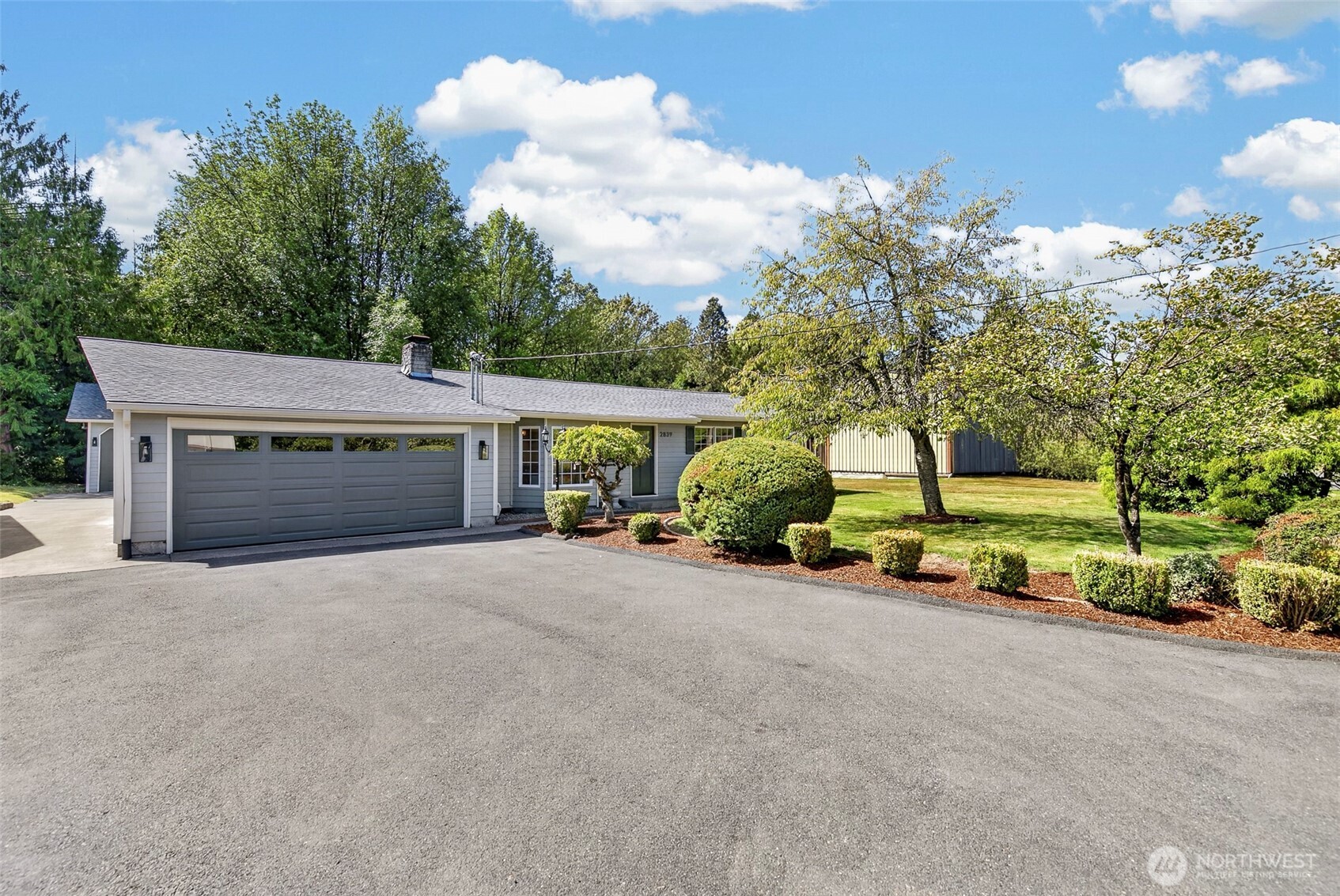 2839 Parkview Drive Property Photo 1
