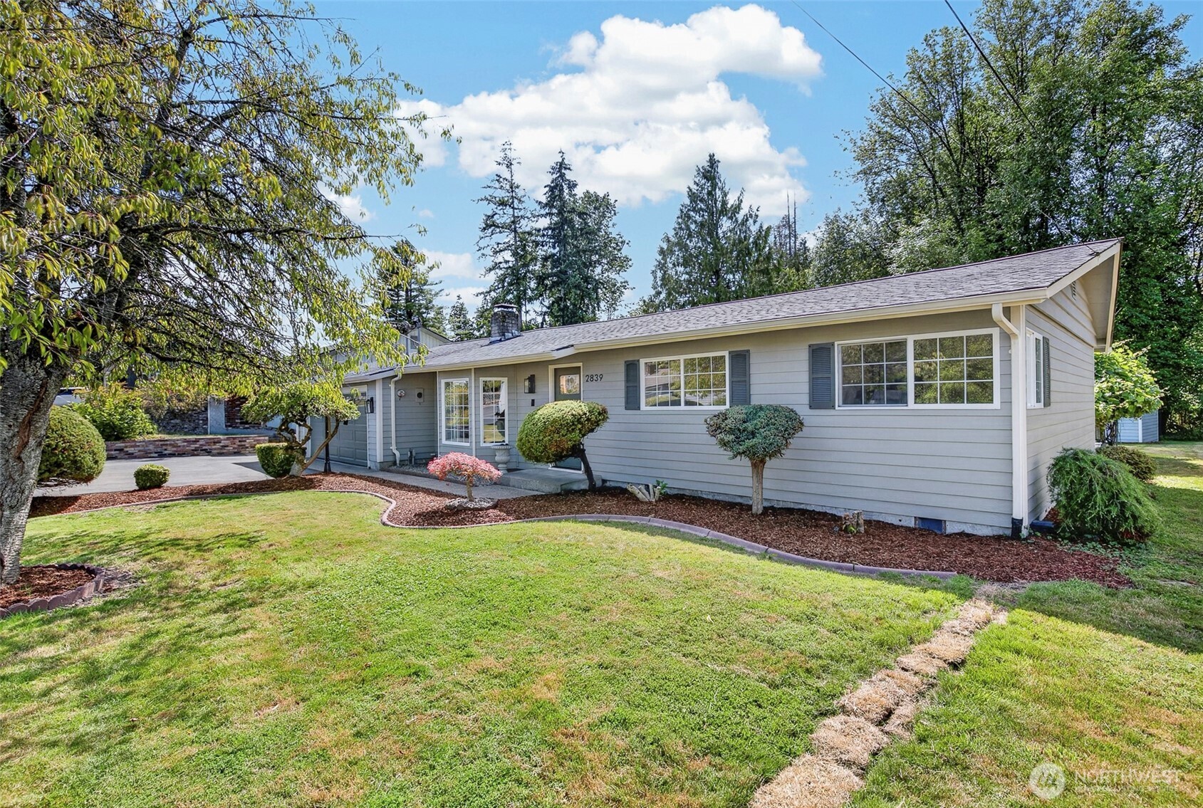 2839 Parkview Drive Property Photo 1