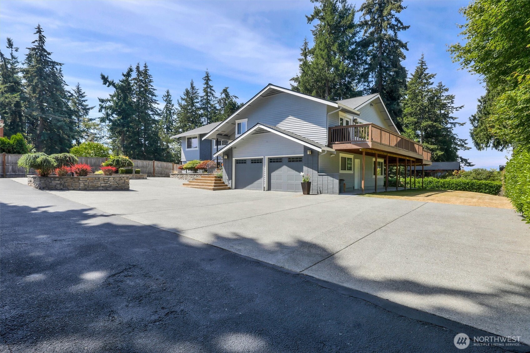 16038 68th Avenue Property Photo 1