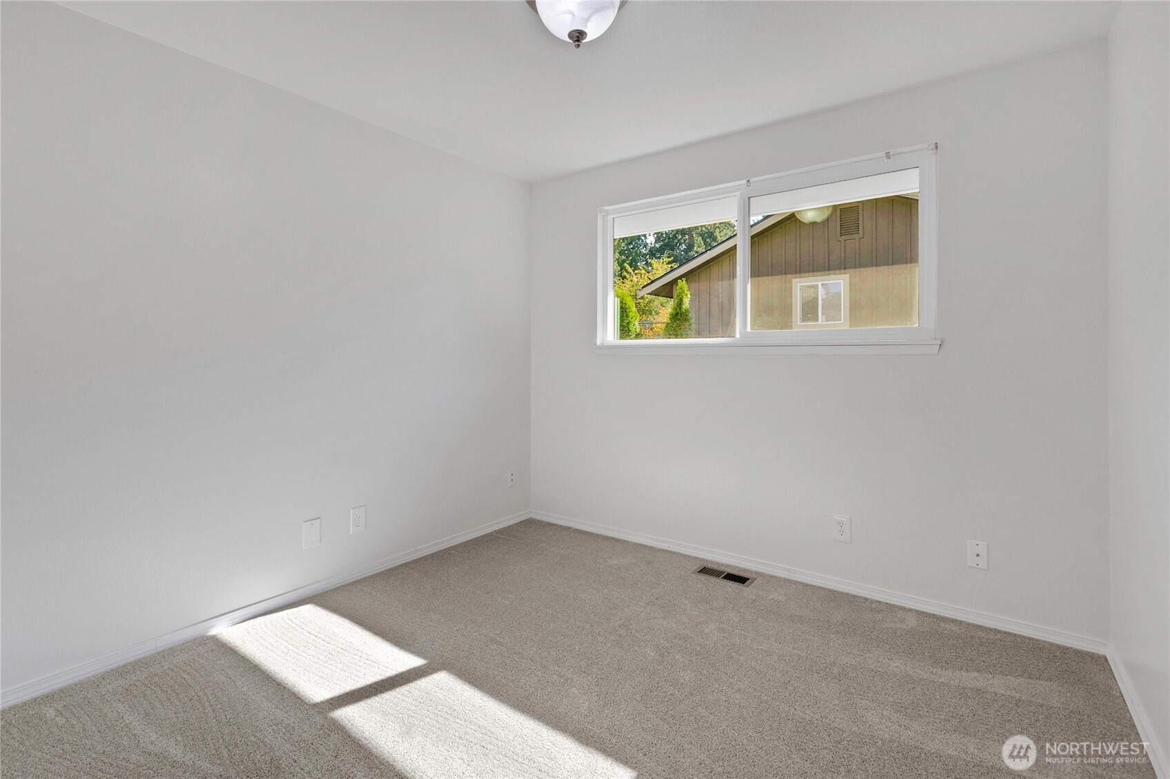 14511 25th Ave Ct E Property Photo 13