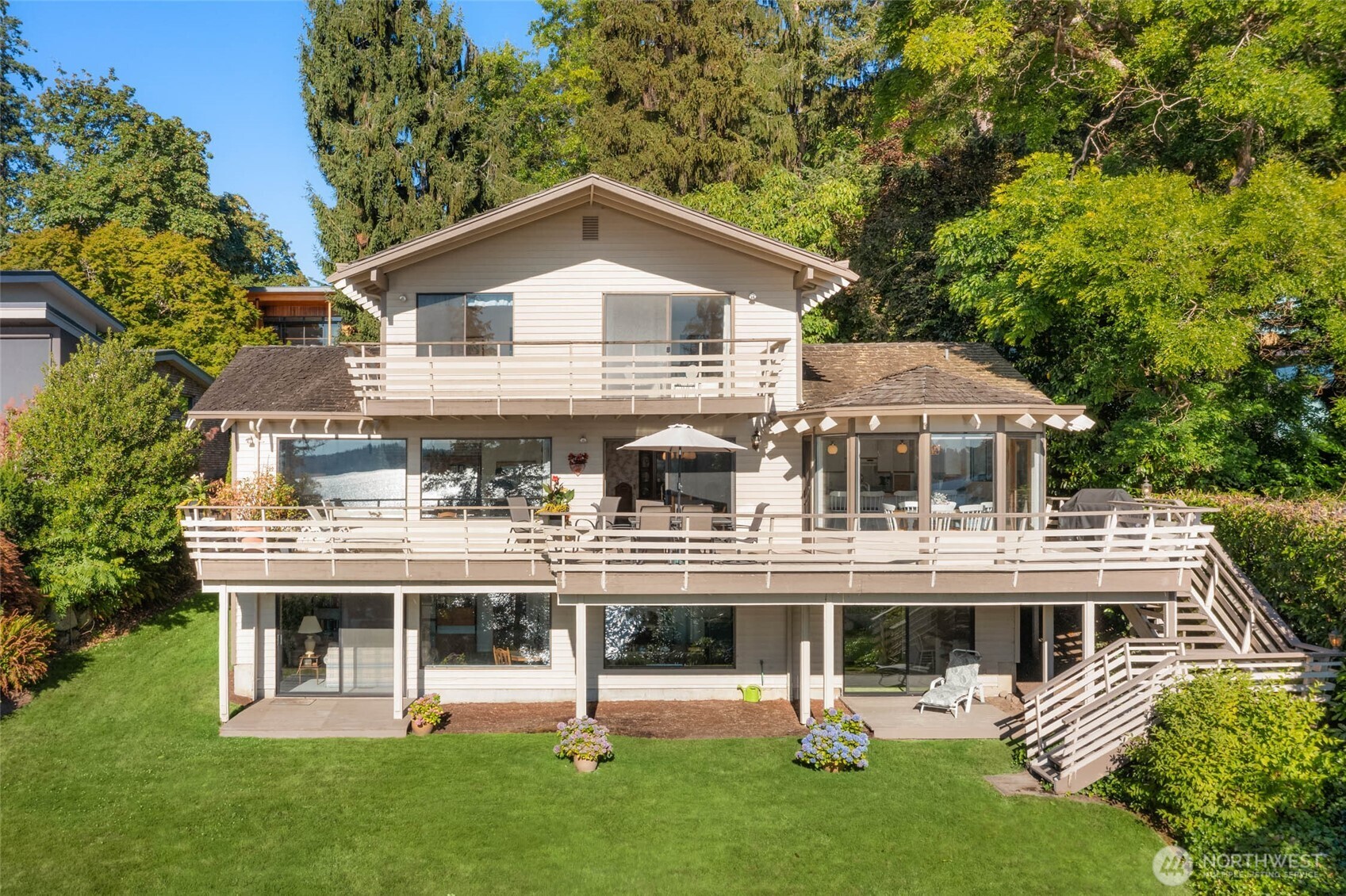 1300 8th Street Property Photo 7