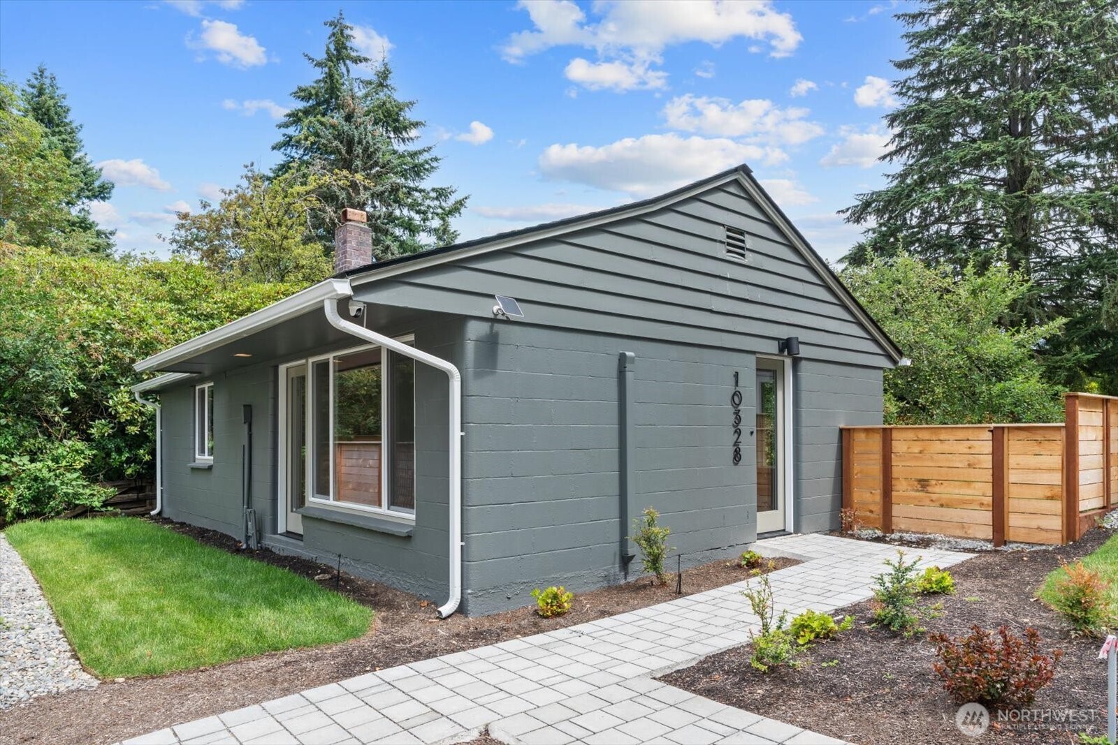 10328 Ashworth Avenue Property Photo 1