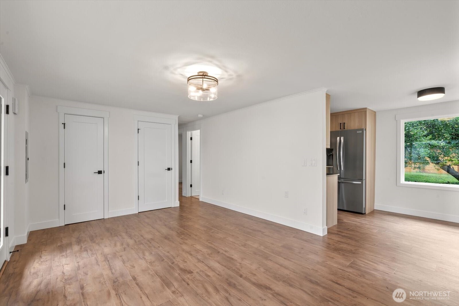 10328 Ashworth Avenue Property Photo 3