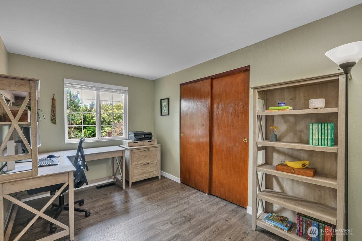 25404 150th Place Property Photo 18
