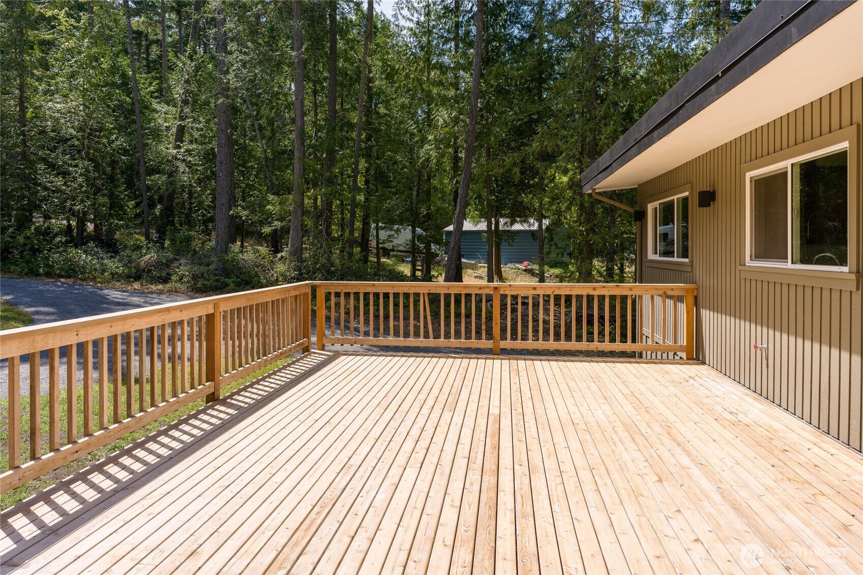610 Pavey Boulevard Property Photo 8