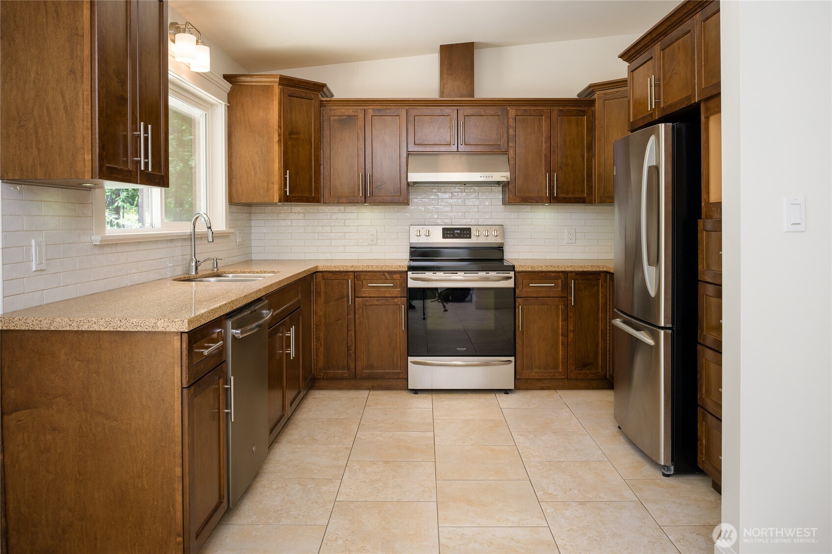 610 Pavey Boulevard Property Photo 18