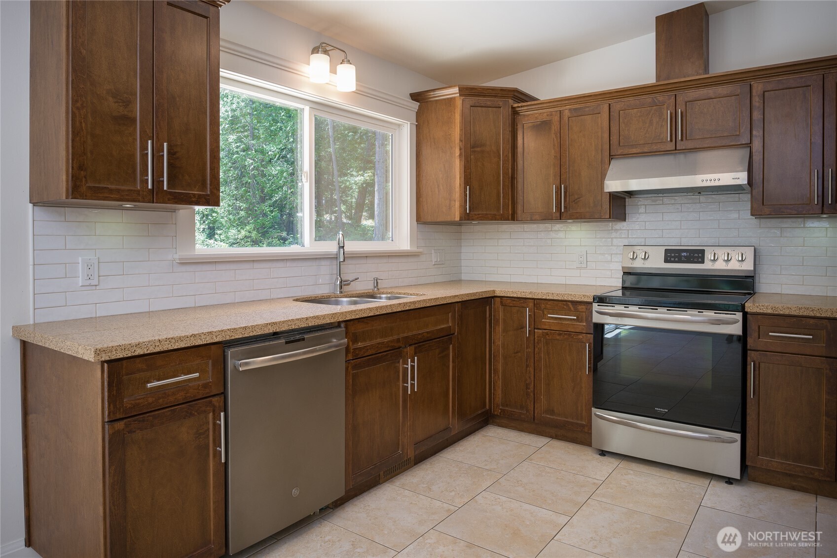 610 Pavey Boulevard Property Photo 20
