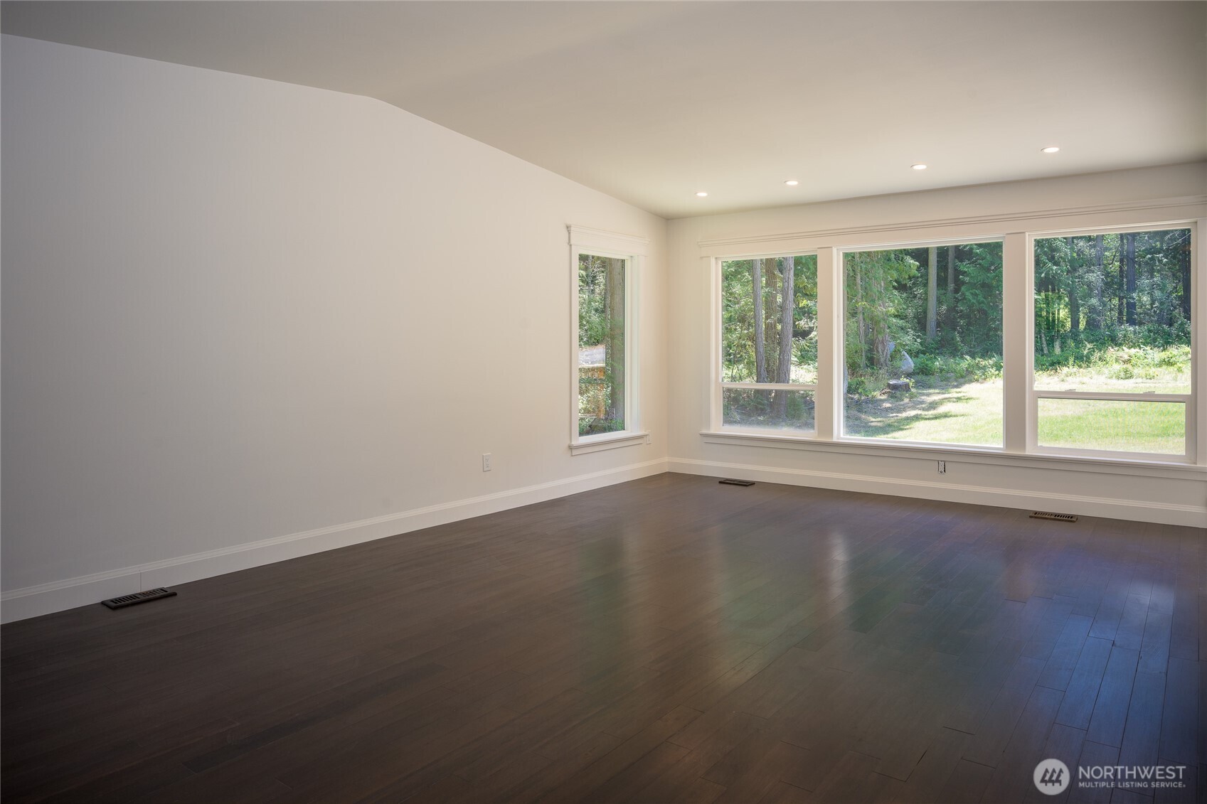 610 Pavey Boulevard Property Photo 23