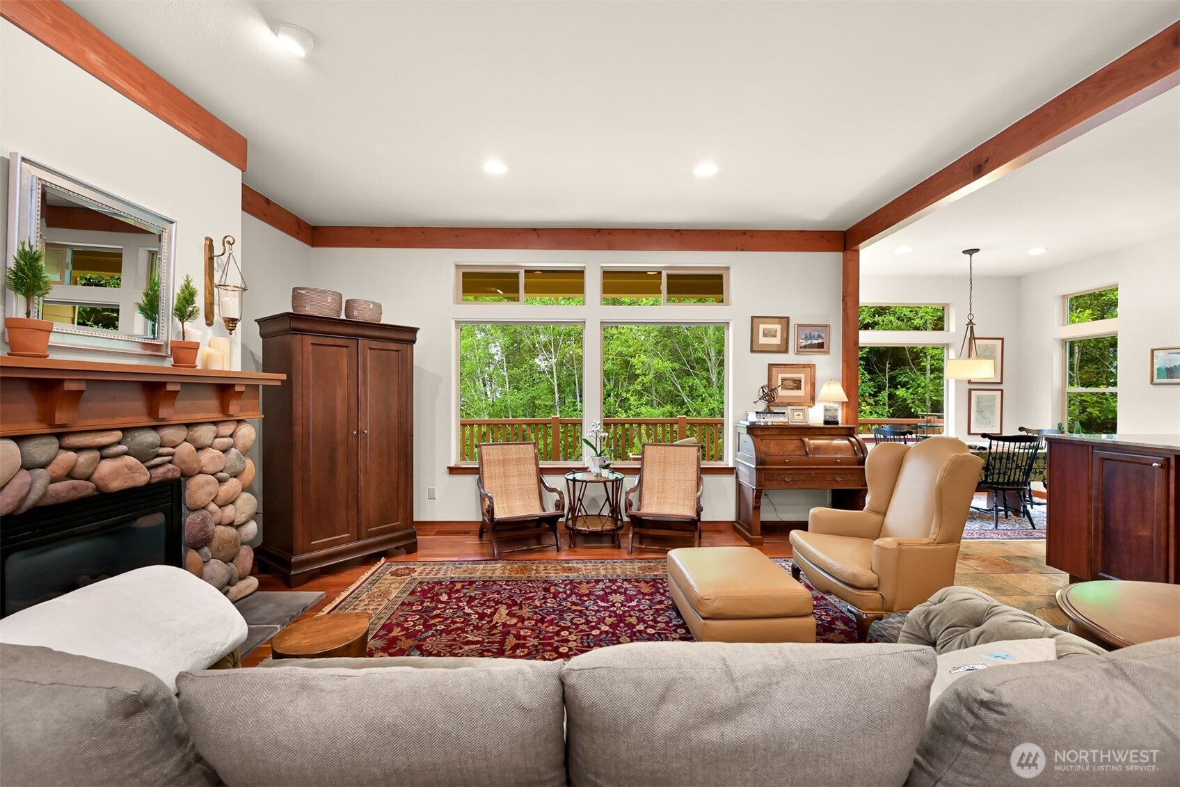1910 40th Street Property Photo 6