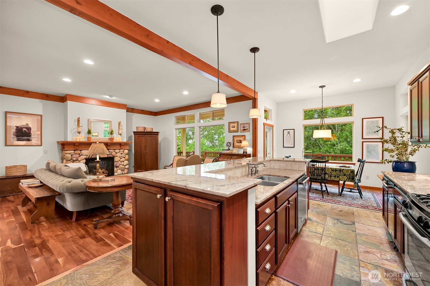 1910 40th Street Property Photo 15
