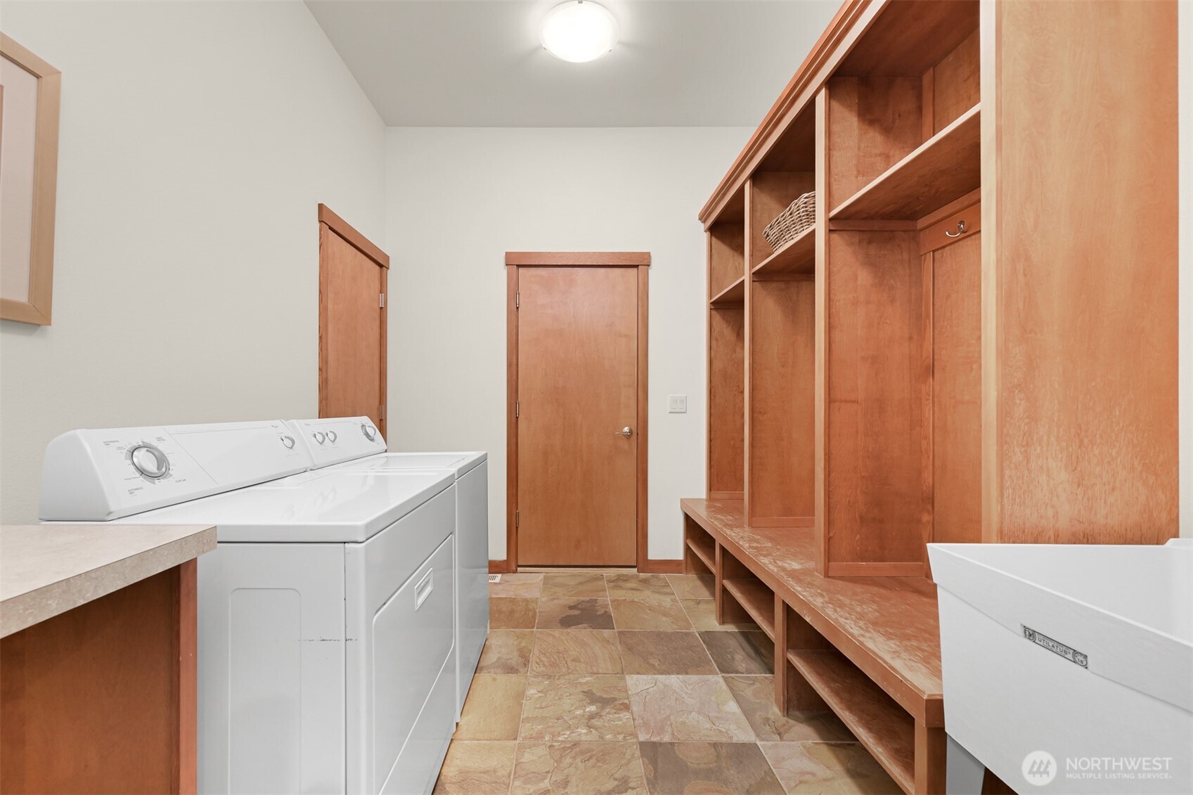 1910 40th Street Property Photo 25