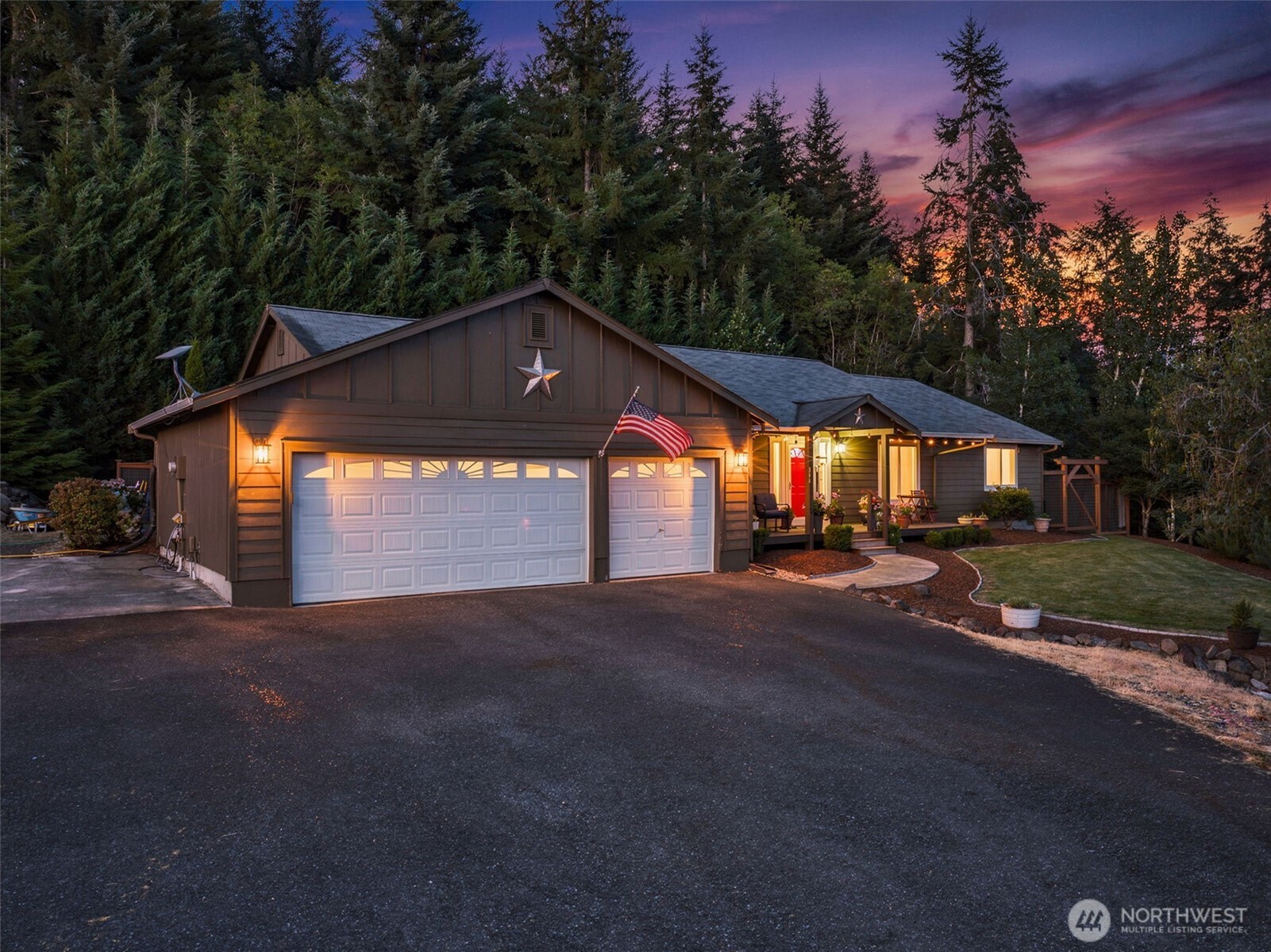 526 Haywire Road Property Photo 3