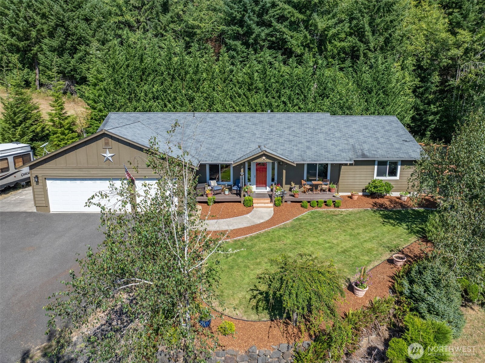 526 Haywire Road Property Photo 5