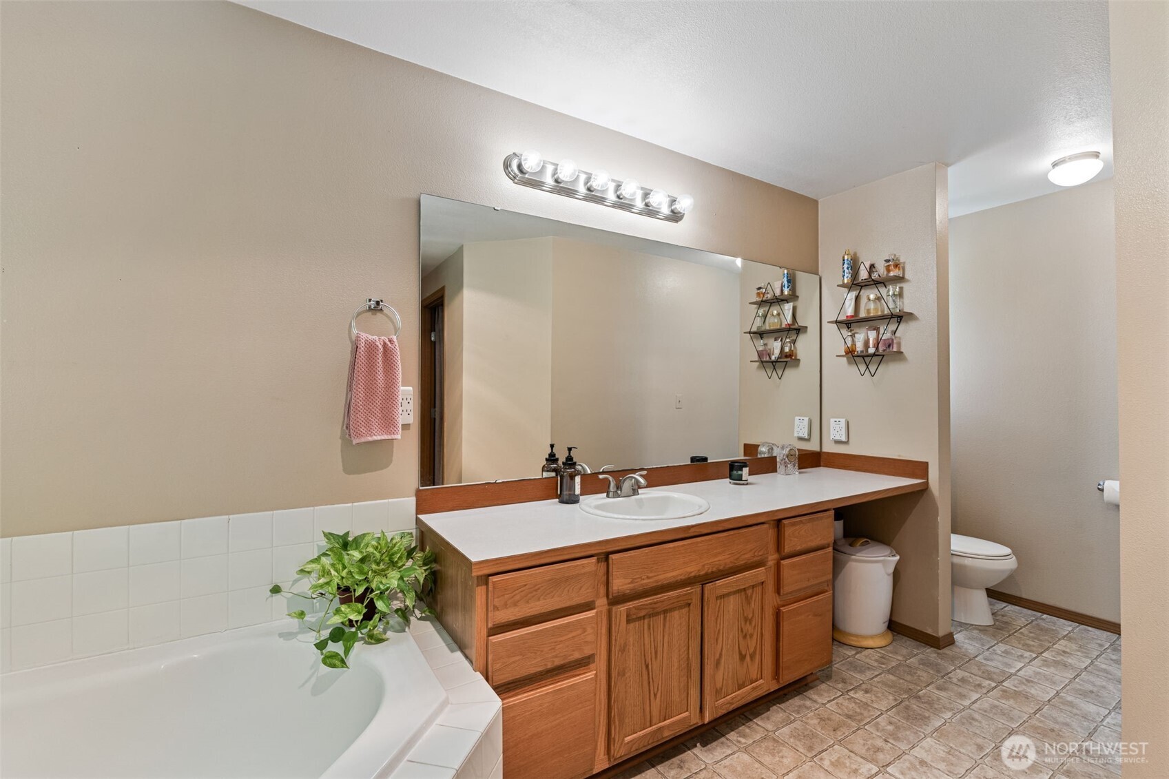 526 Haywire Road Property Photo 25