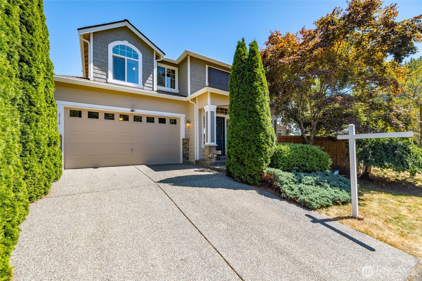 2115 143 Place Property Photo 2