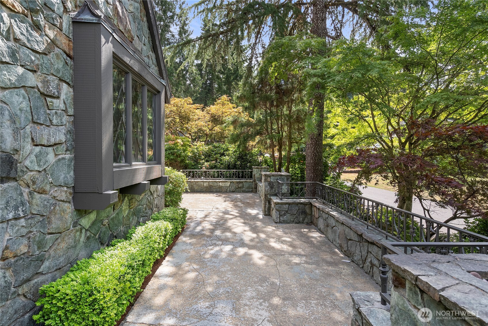 4430 Green Cove Street Property Photo 6