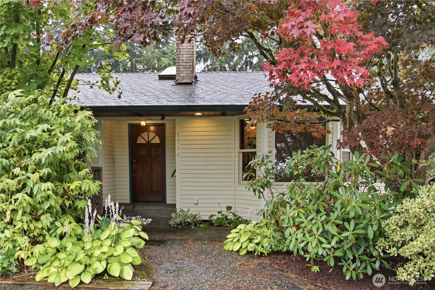 5536 70th Street Property Photo 2