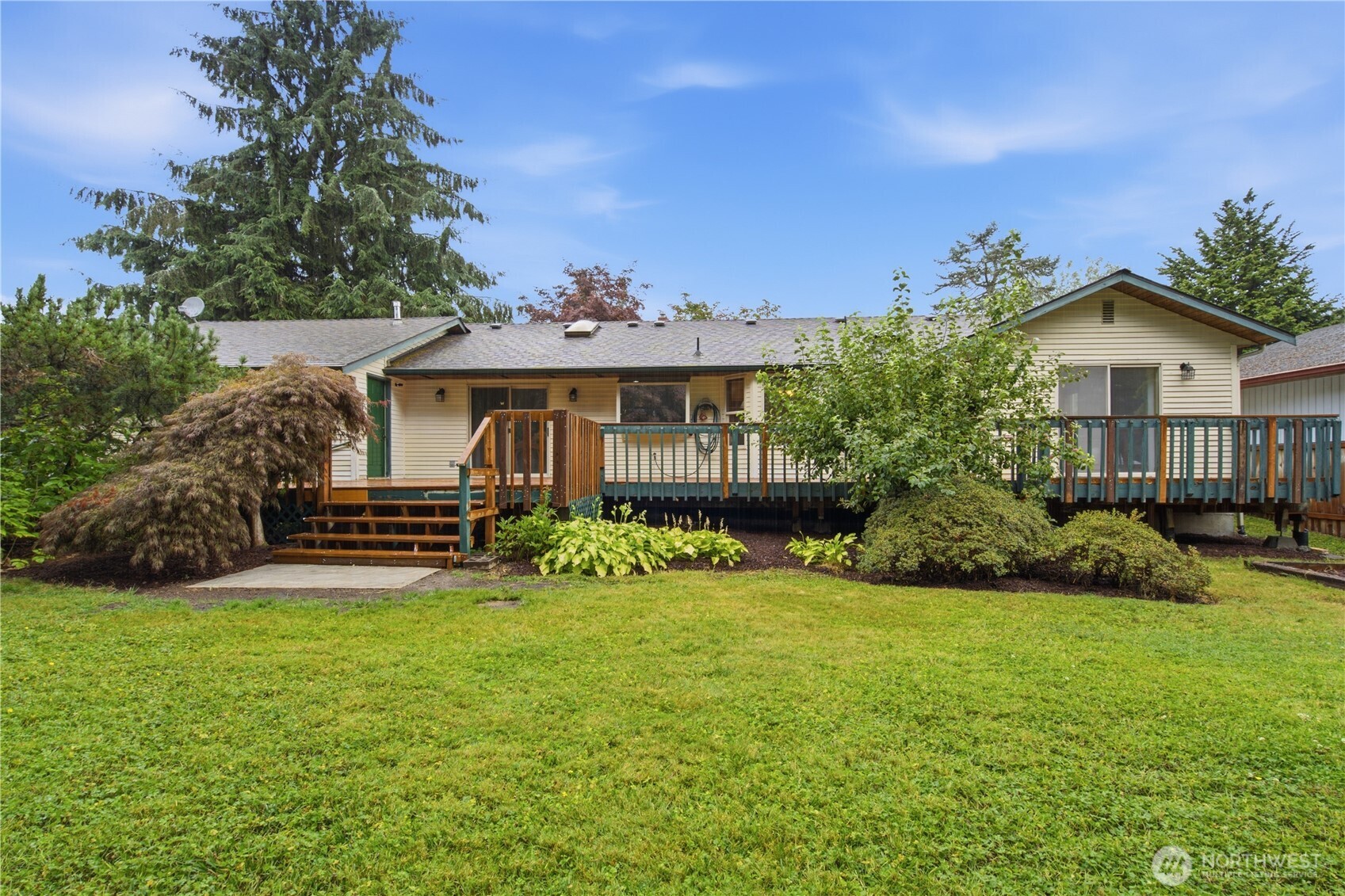 5536 70th Street Property Photo 3