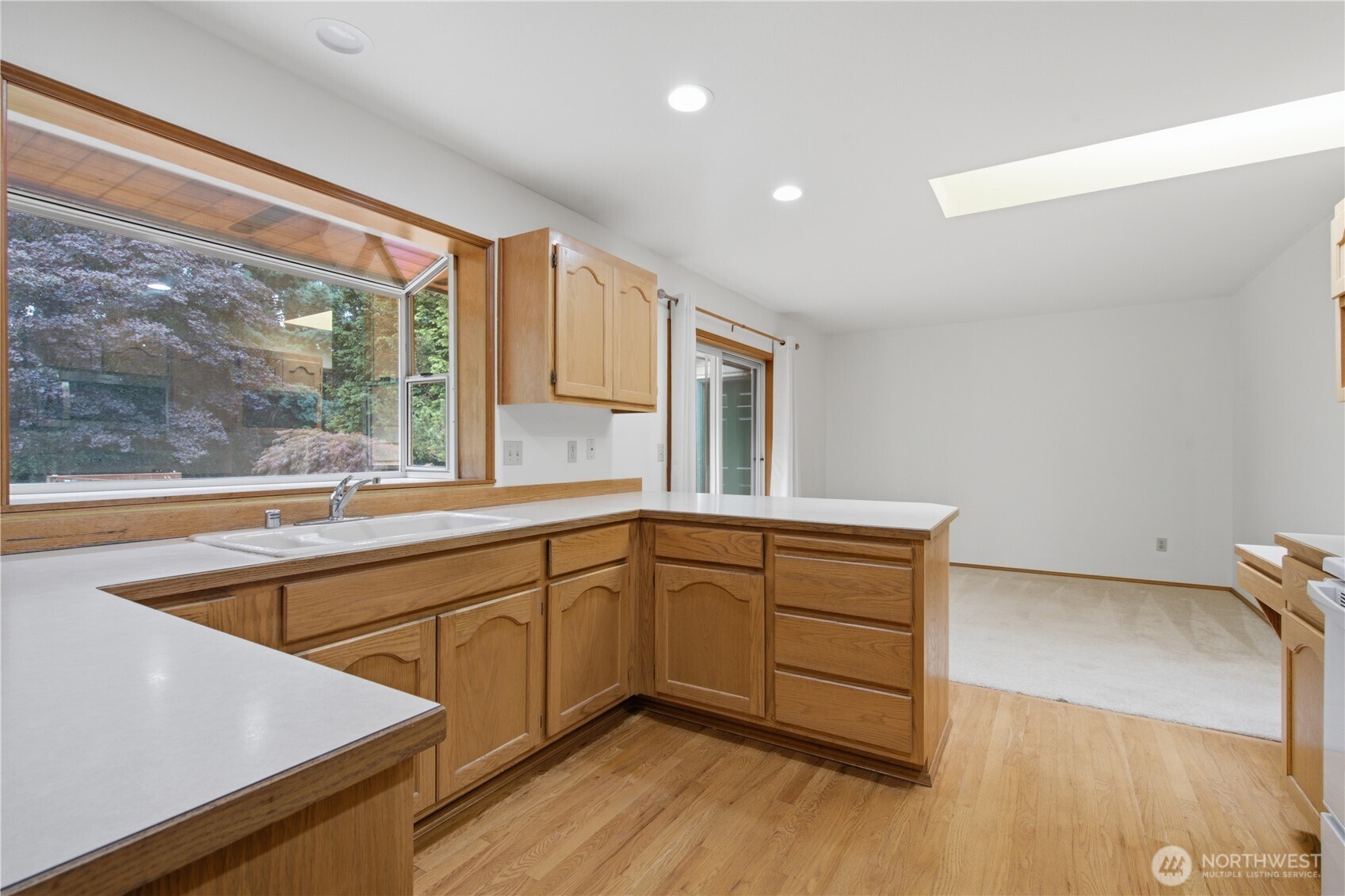 5536 70th Street Property Photo 7