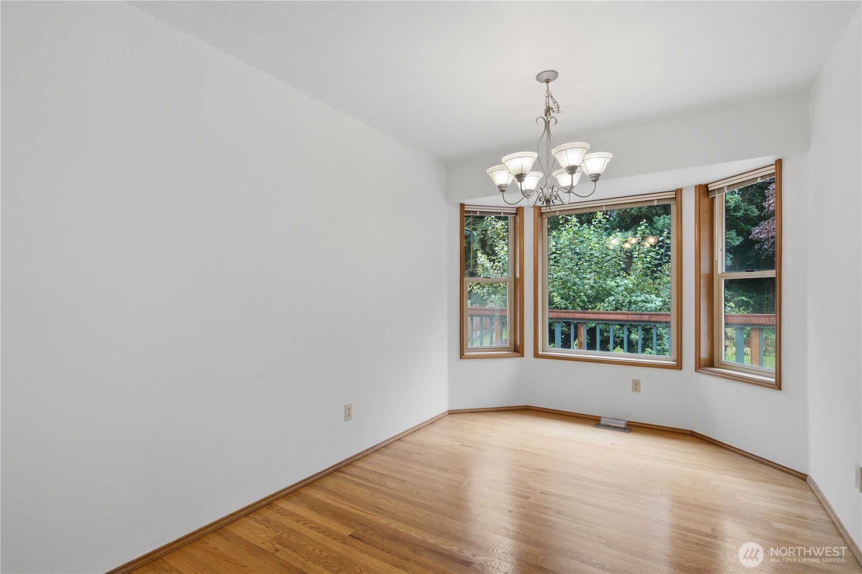 5536 70th Street Property Photo 10