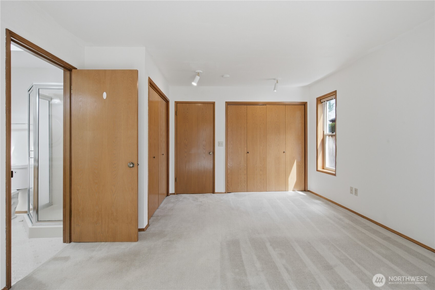 5536 70th Street Property Photo 17