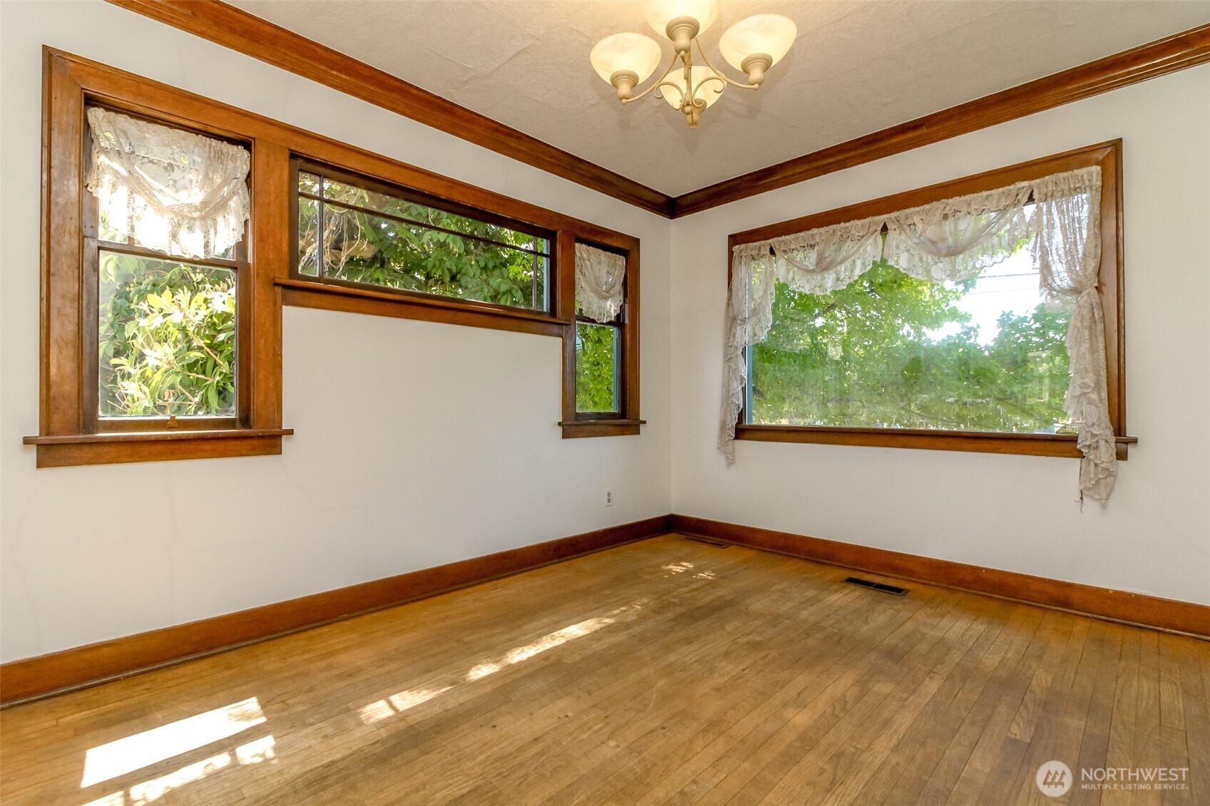5019 S G Street Property Photo 5