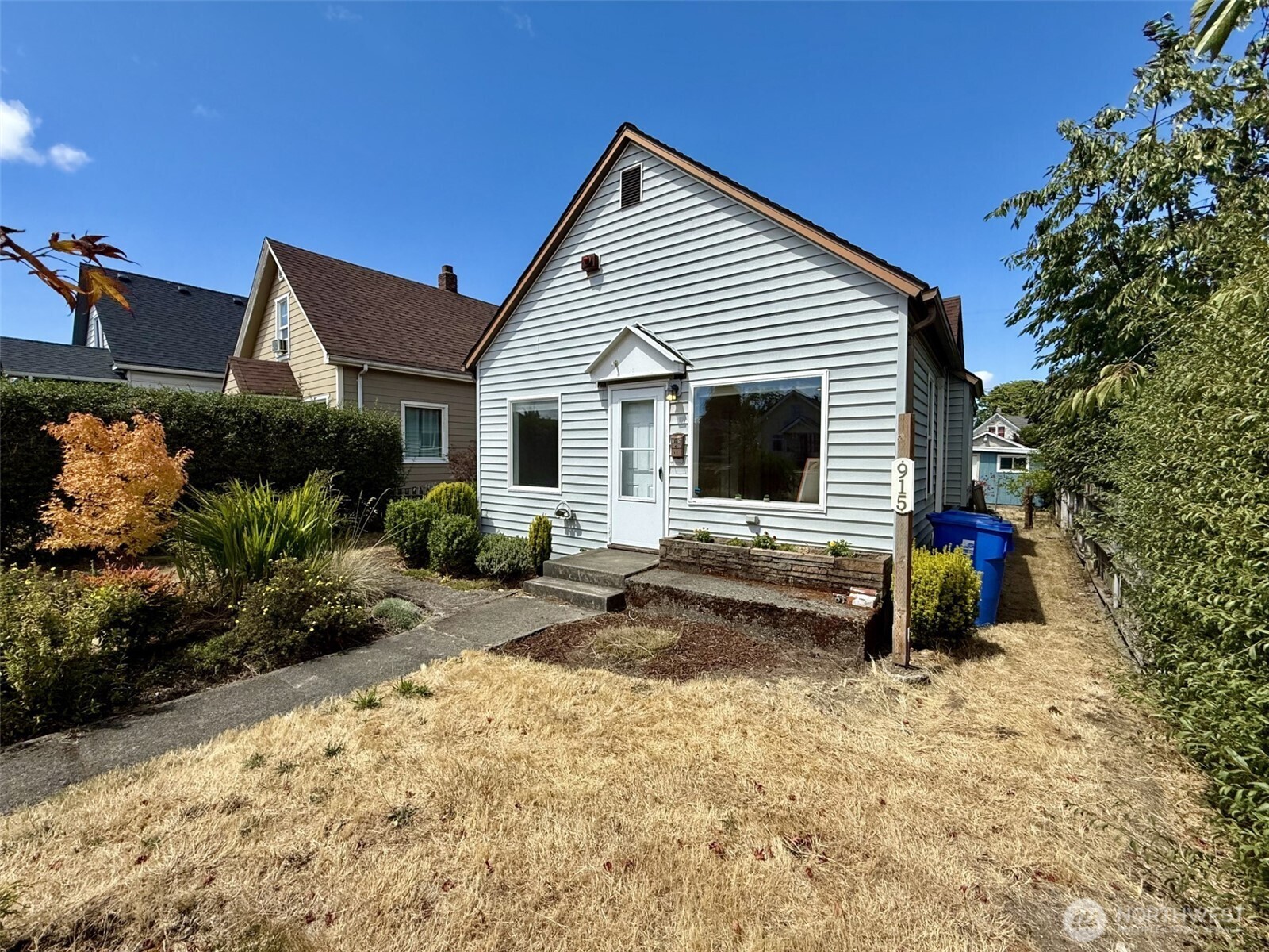 915 E Harrison Street Property Photo 1