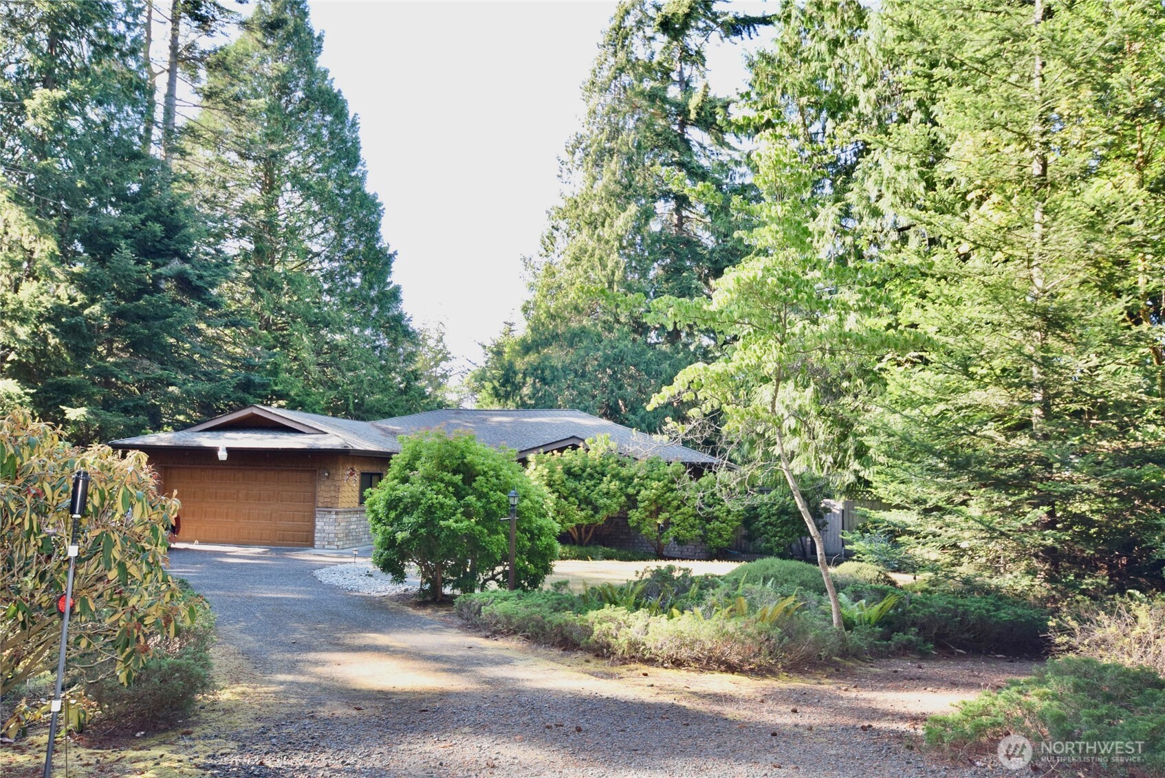152 Charles Way Property Photo 1