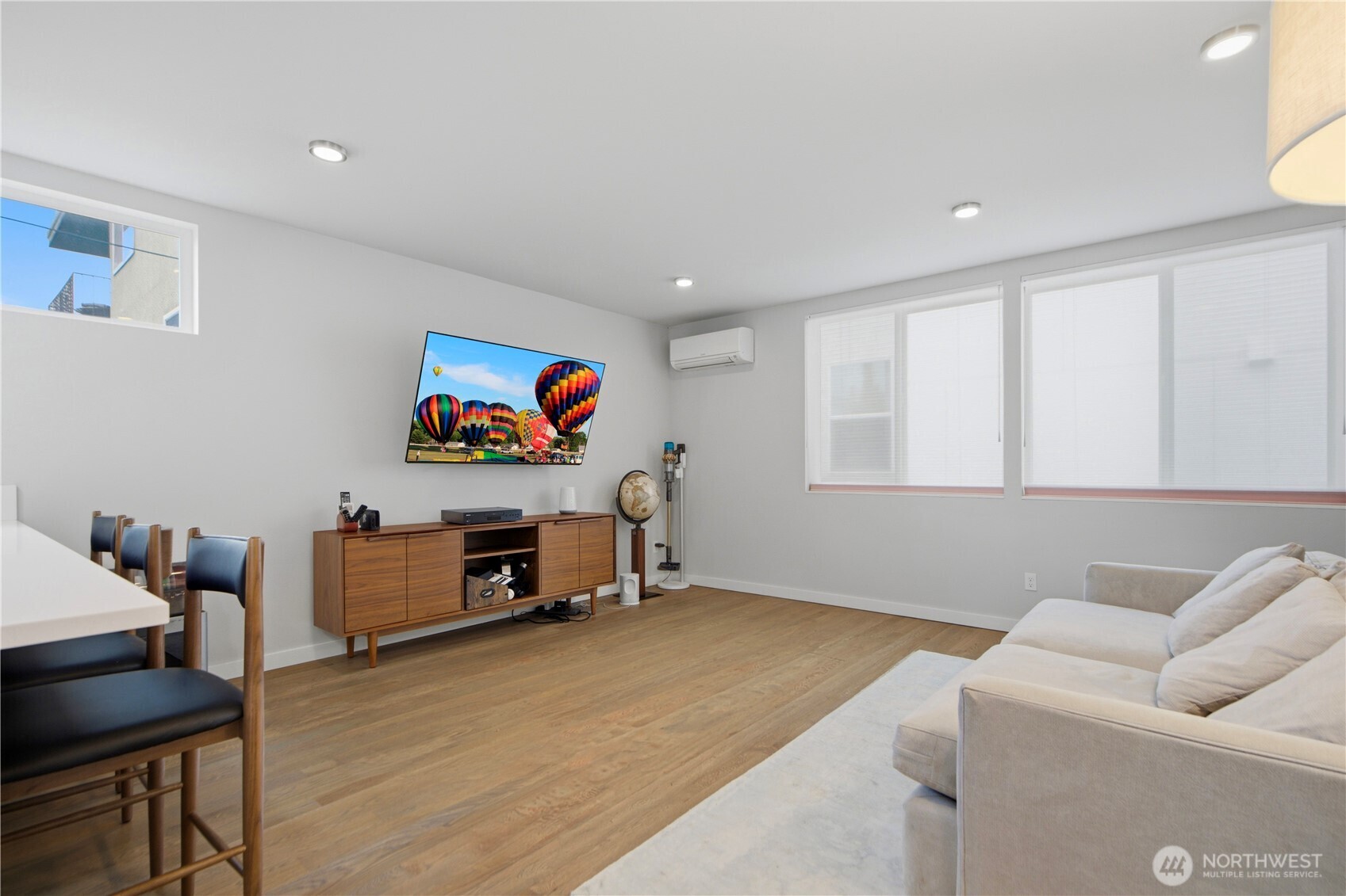 11530 Greenwood Avenue Property Photo 8