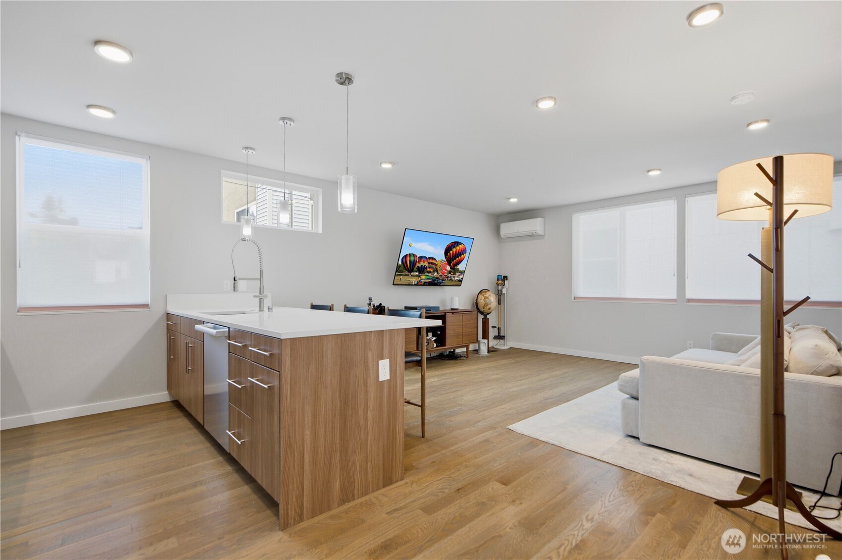 11530 Greenwood Avenue Property Photo 10